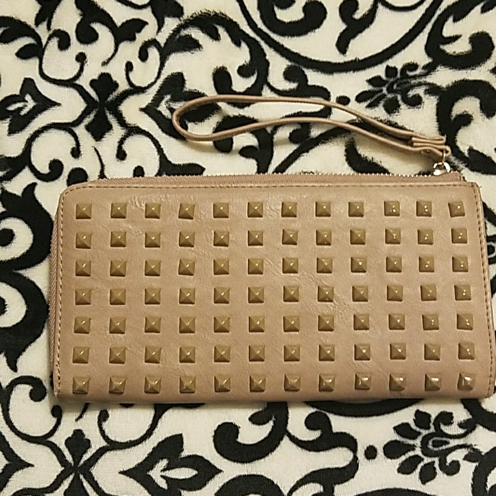 Wristlet/wallet.
